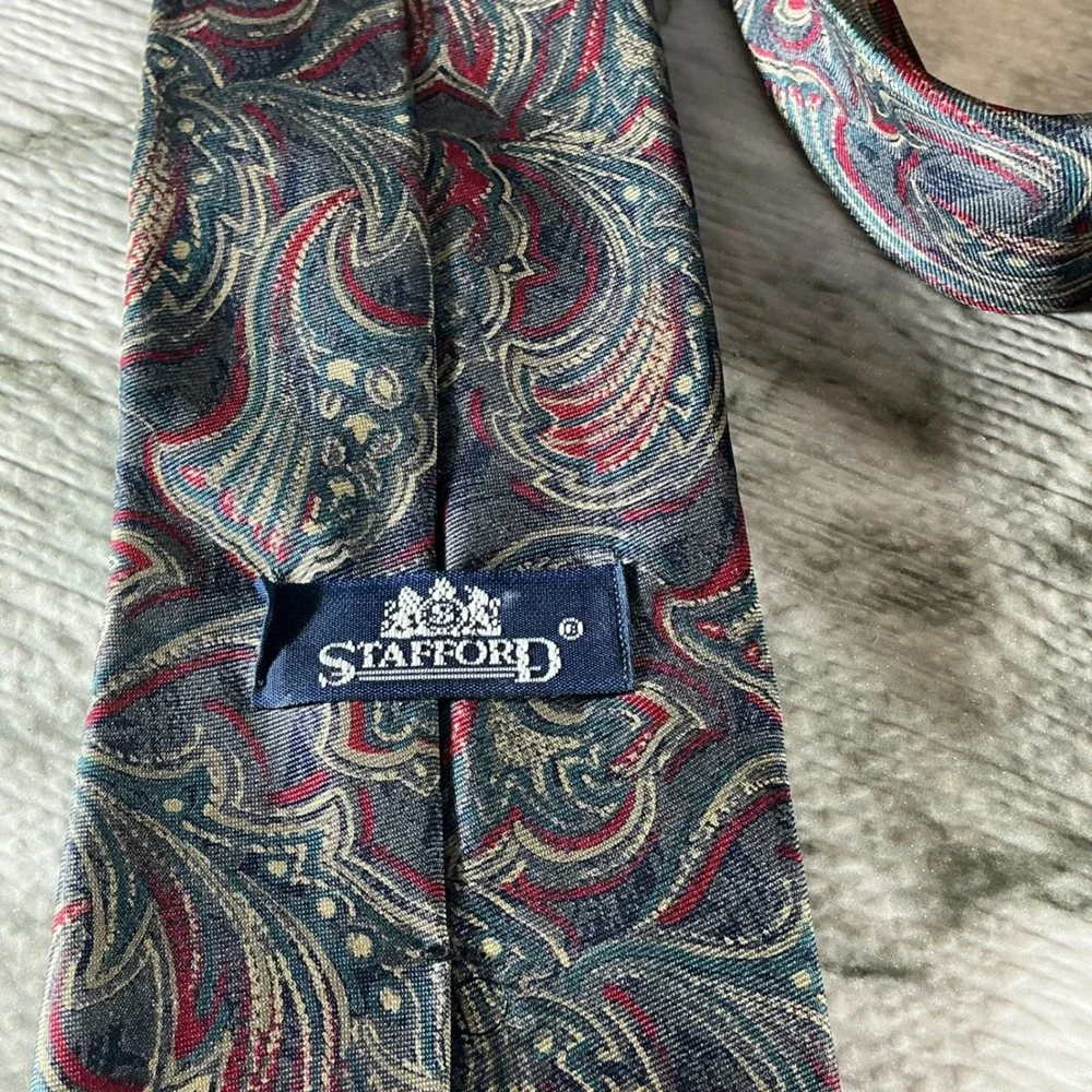 Stafford Paisley Necktie Classic Pattern Business Career Made in USA‎